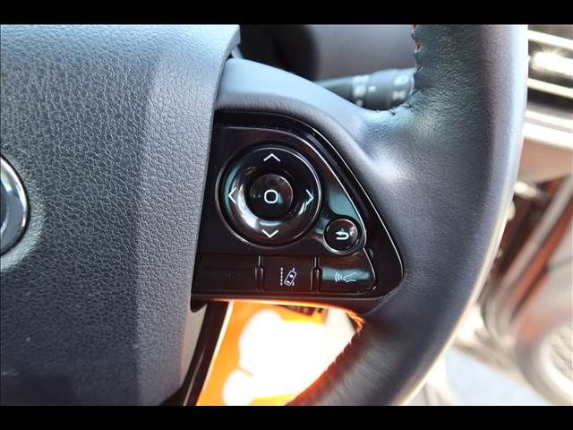 TOYOTA PRIUS 2019 Image 31