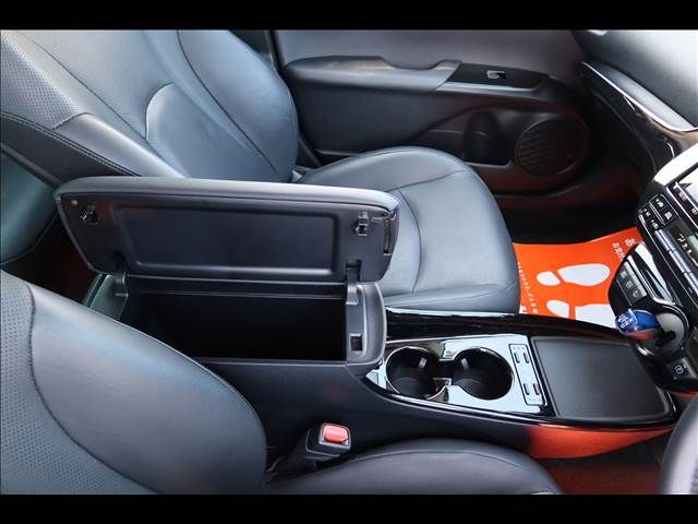 TOYOTA PRIUS 2019 Image 31