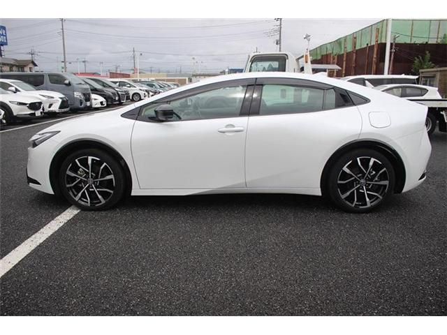 TOYOTA PRIUS PHV 2023 Image 31