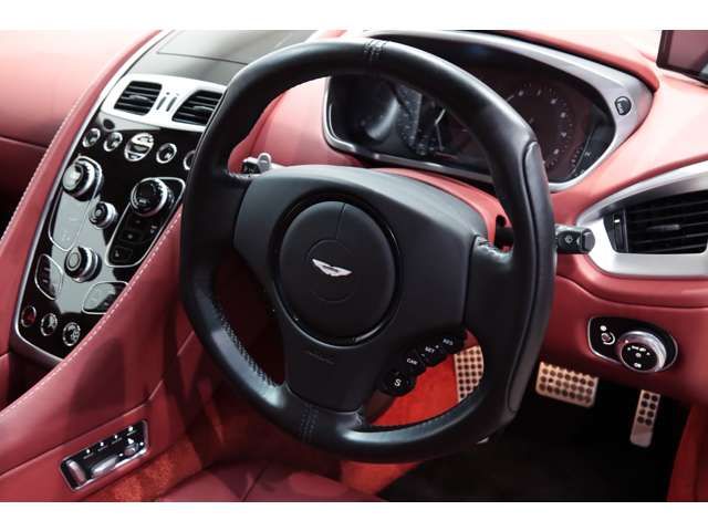 ASTON MARTIN ASTON MARTIN 2017 Image 31