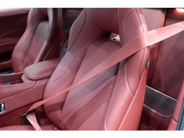 ASTON MARTIN ASTON MARTIN 2017 Image 31