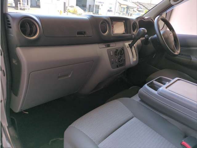 NISSAN NV350 CARAVAN 2019 Image 31