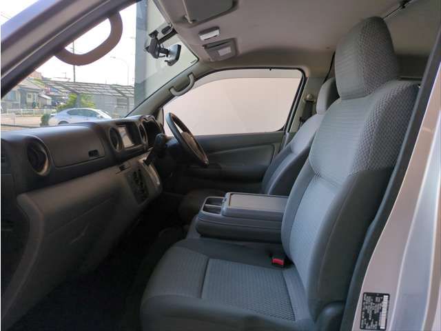 NISSAN NV350 CARAVAN 2019 Image 31