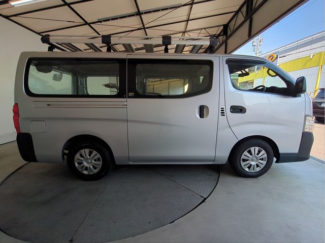 NISSAN NV350 CARAVAN 2019 Image 31