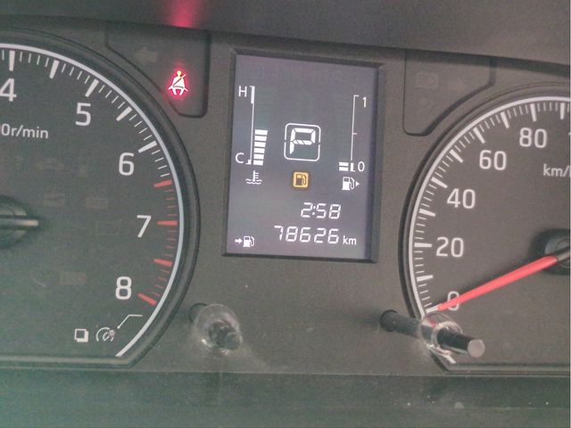 NISSAN NV350 CARAVAN 2019 Image 31