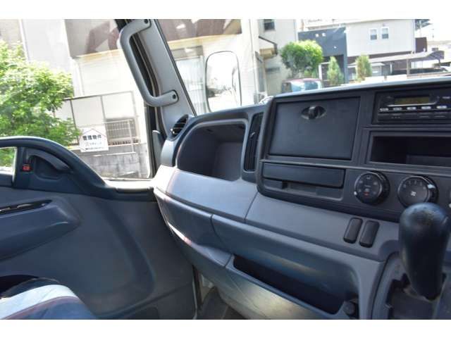 MITSUBISHI CANTER 2012 Image 31