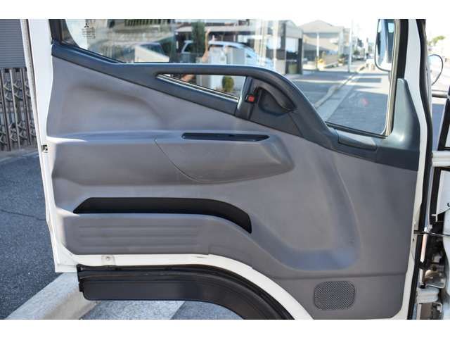 MITSUBISHI CANTER 2012 Image 31