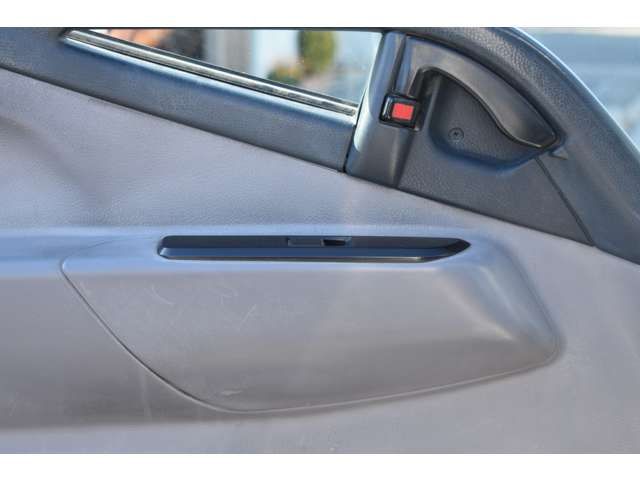 MITSUBISHI CANTER 2012 Image 31