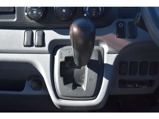 MITSUBISHI CANTER 2012 Image 31