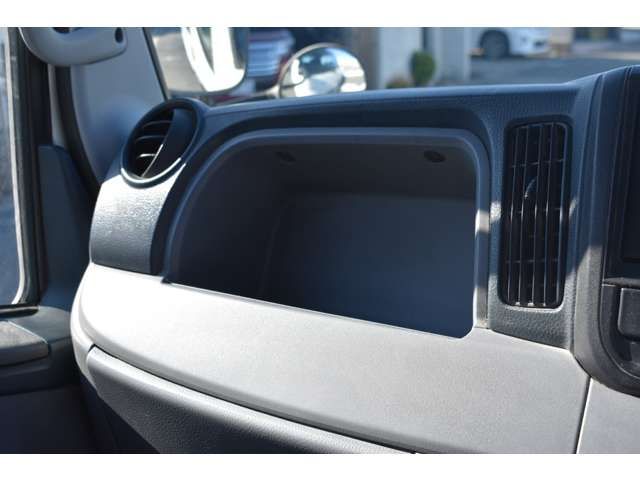 MITSUBISHI CANTER 2012 Image 31