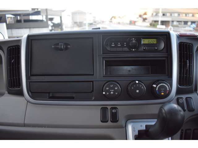 MITSUBISHI CANTER 2016 Image 31