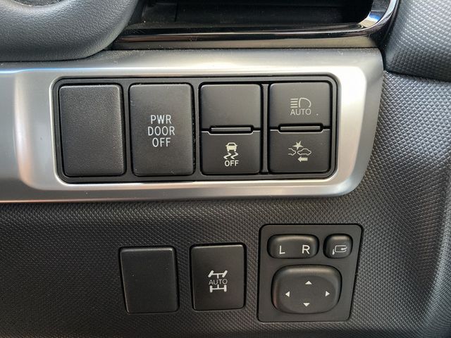 TOYOTA ESTIMA  4WD 2018 Image 31