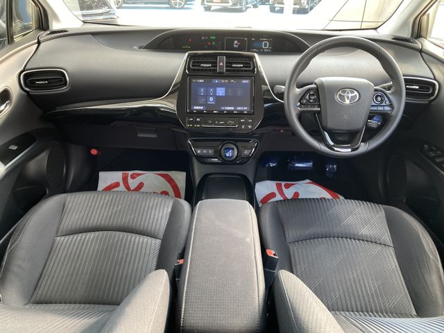 TOYOTA PRIUS 4WD 2019 Image 31