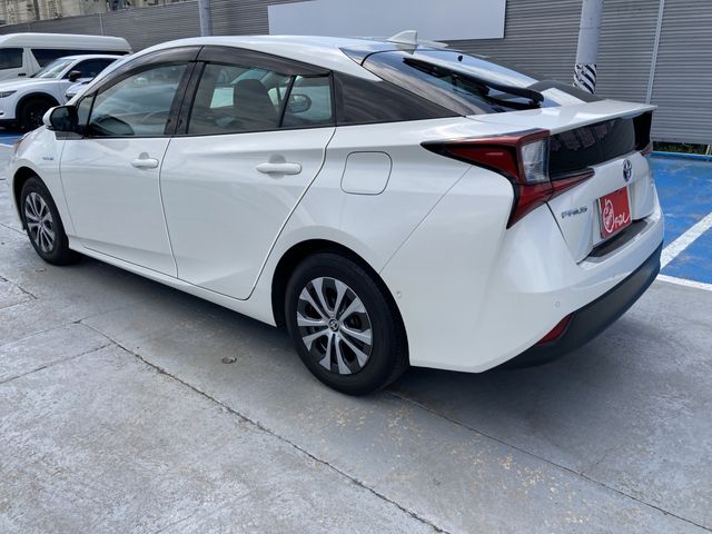 TOYOTA PRIUS 4WD 2019 Image 31