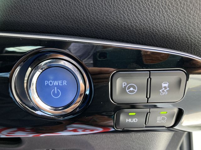 TOYOTA PRIUS 4WD 2019 Image 31