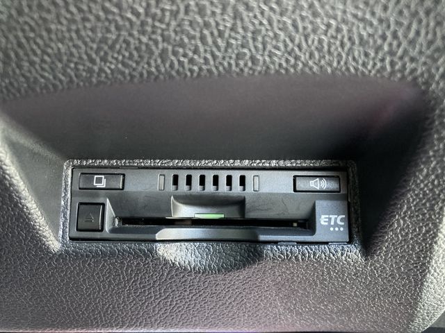 TOYOTA PRIUS 4WD 2019 Image 31