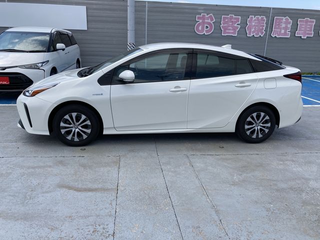 TOYOTA PRIUS 4WD 2019 Image 31