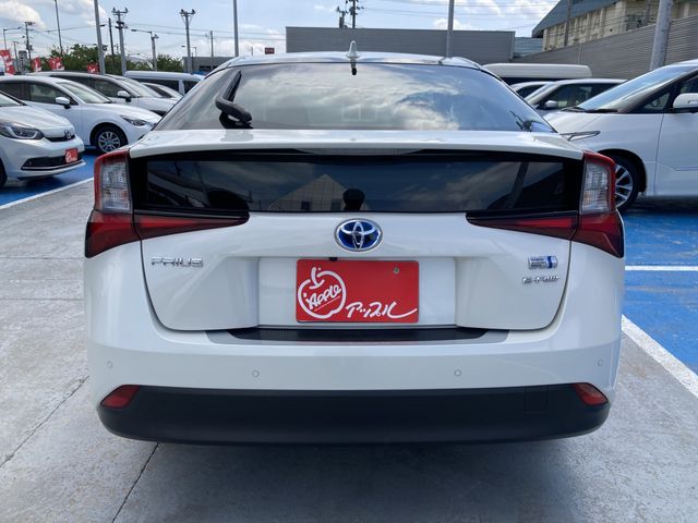 TOYOTA PRIUS 4WD 2019 Image 31