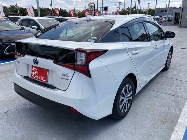 TOYOTA PRIUS 4WD 2019 Image 31