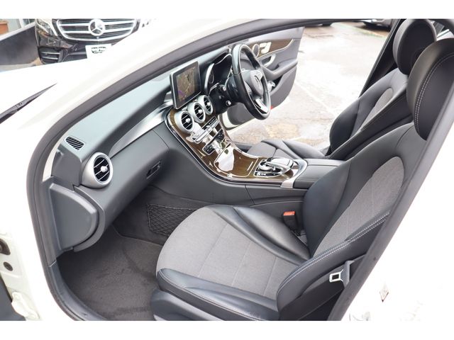 MERCEDES BENZ C CLAS 2015 Image 31