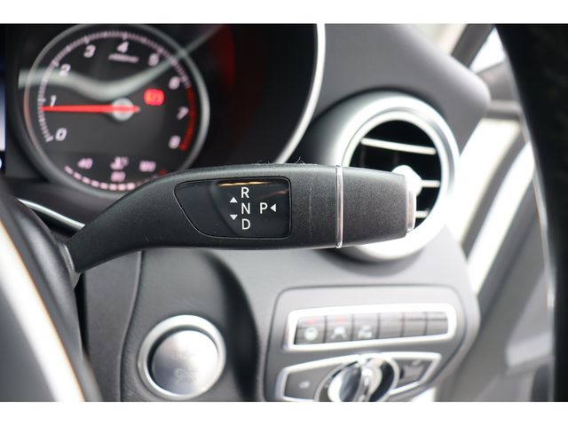 MERCEDES BENZ C CLAS 2015 Image 31