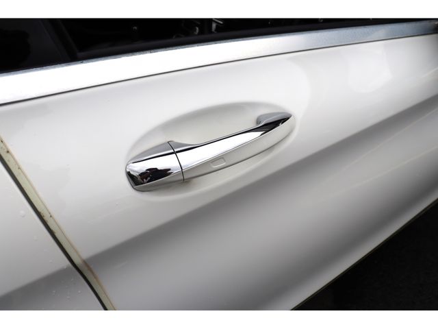 MERCEDES BENZ C CLAS 2015 Image 31