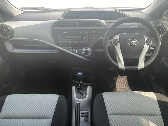 TOYOTA AQUA 2013 Image 31