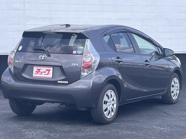 TOYOTA AQUA 2013 Image 31