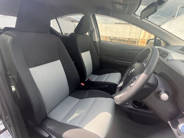 TOYOTA AQUA 2013 Image 31