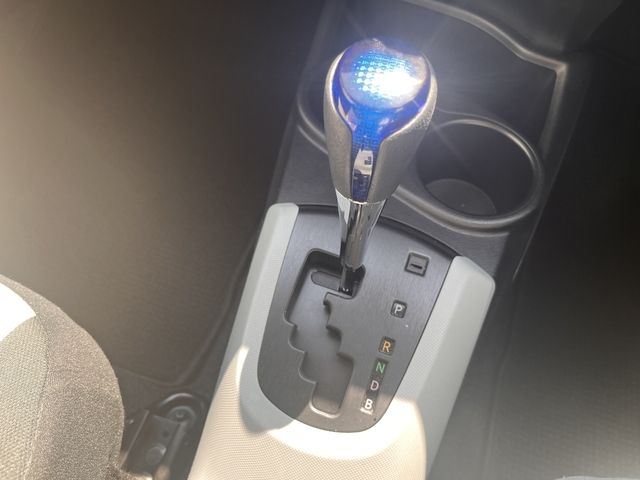 TOYOTA AQUA 2013 Image 31