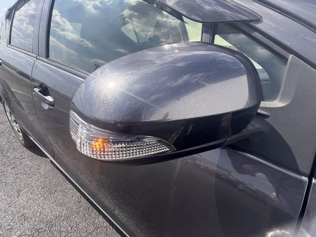 TOYOTA AQUA 2013 Image 31