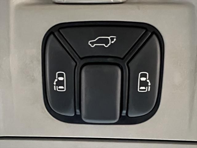 TOYOTA VELLFIRE  HYBRID 4WD 2013 Image 31