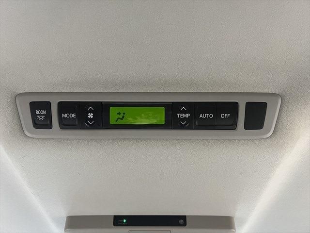 TOYOTA VELLFIRE  HYBRID 4WD 2013 Image 31