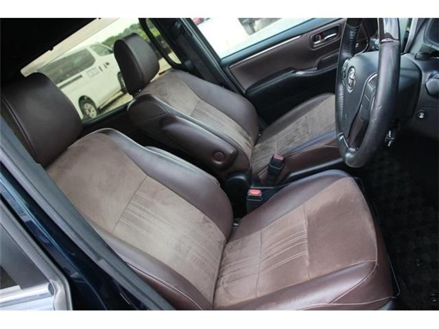 TOYOTA ESQUIRE HYBRID 2017 Image 31