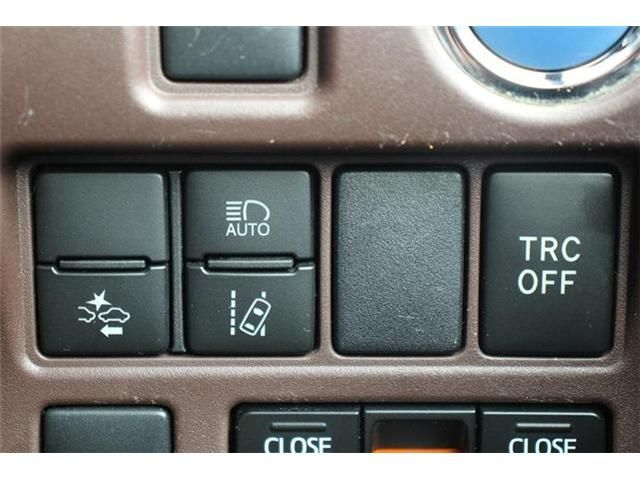 TOYOTA ESQUIRE HYBRID 2017 Image 31