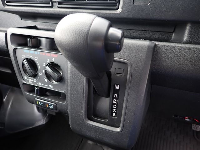 DAIHATSU HIJET CARGO 2022 Image 31