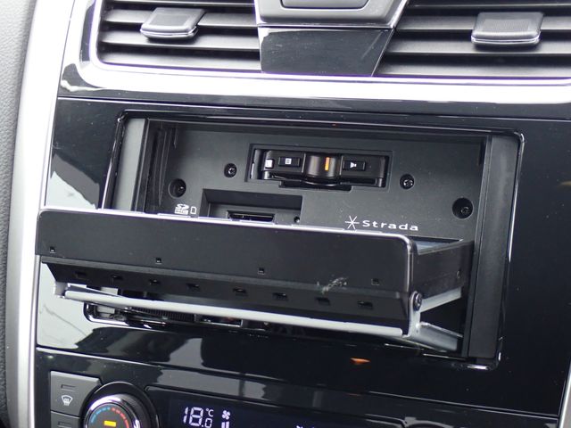 NISSAN TEANA 2018 Image 31