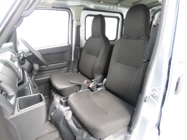 DAIHATSU HIJET CARGO 2022 Image 31