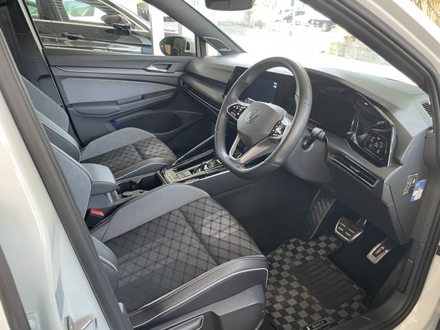VOLKSWAGEN GOLF VARI 2023 Image 31
