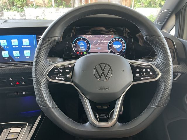 VOLKSWAGEN GOLF VARI 2023 Image 31