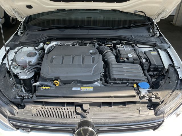 VOLKSWAGEN GOLF VARI 2023 Image 31