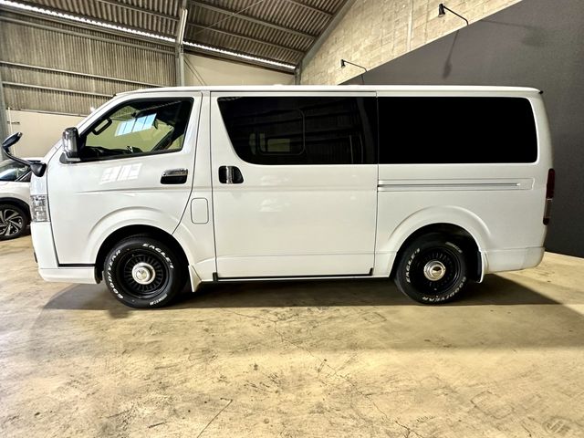 TOYOTA HIACE VAN 4WD 2023 Image 31