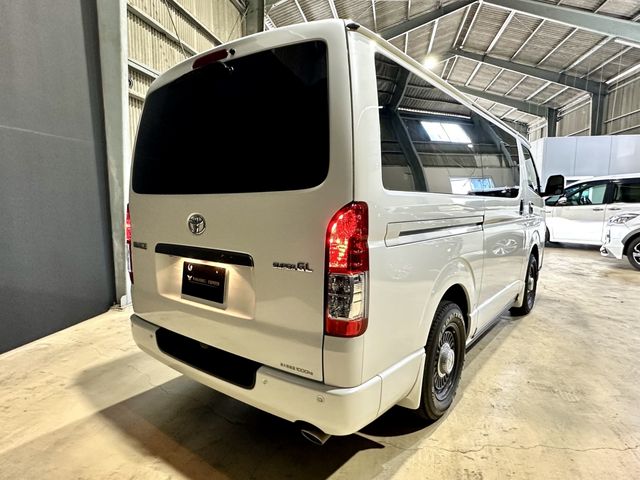 TOYOTA HIACE VAN 4WD 2023 Image 31