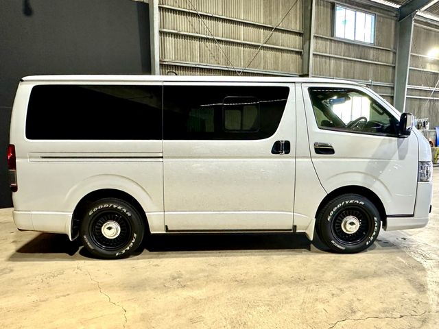 TOYOTA HIACE VAN 4WD 2023 Image 31