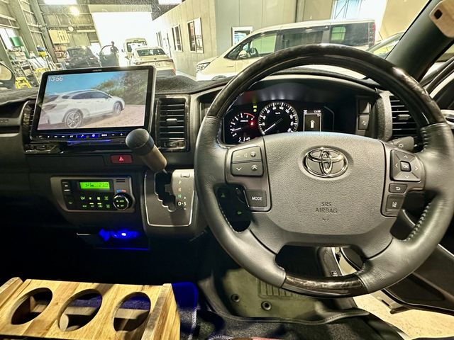 TOYOTA HIACE VAN 4WD 2023 Image 31