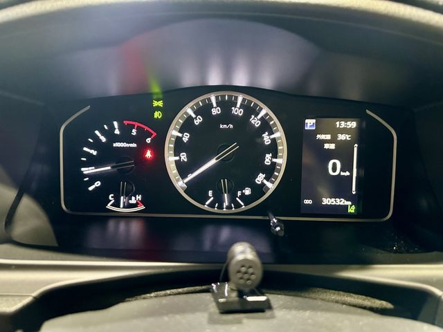 TOYOTA HIACE VAN 4WD 2023 Image 31