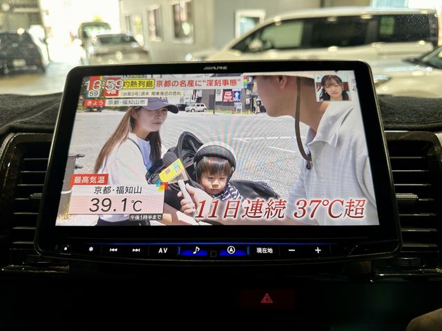 TOYOTA HIACE VAN 4WD 2023 Image 31