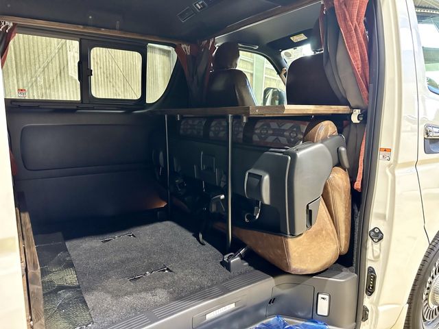 TOYOTA HIACE VAN 4WD 2023 Image 31