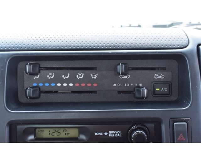 TOYOTA TOYOACE 2013 Image 31