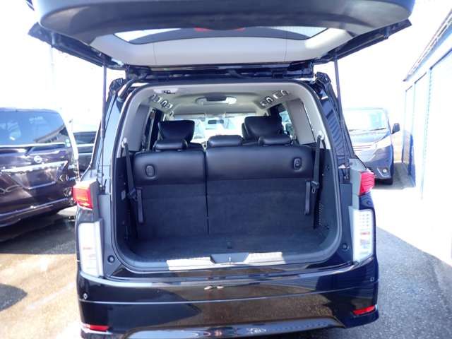 NISSAN ELGRAND 2010 Image 31